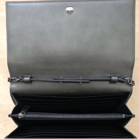 Saint Laurent Monogram Quilted Wallet On Chain - Picture 6 of 12